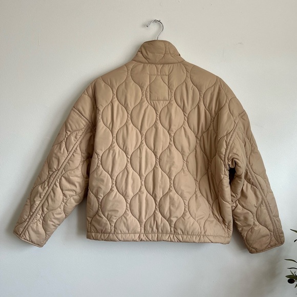 Abercrombie & Fitch - Oversized Quilted Jacket - Picture 7 of 7